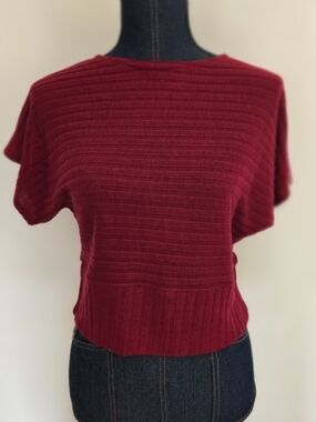 Ribbed Short Sleeve Sweater Top - Deep Red